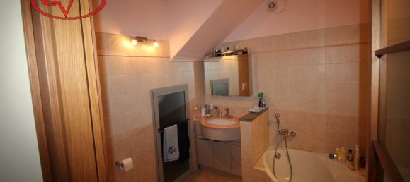 Дом с 4 комнатами в Монтеварки, Италия № 227393 19