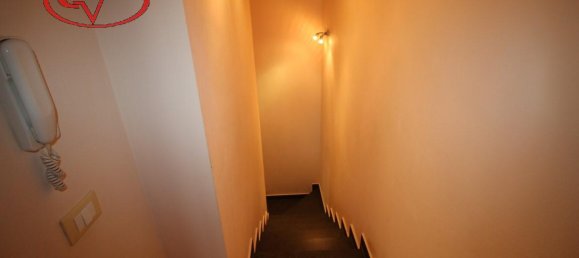 Дом с 4 комнатами в Монтеварки, Италия № 227393 4