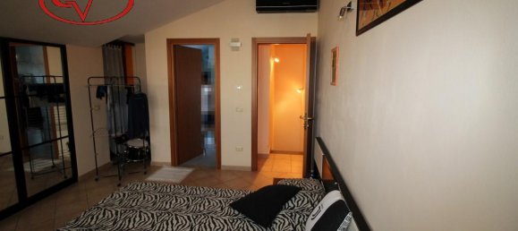 Дом с 4 комнатами в Монтеварки, Италия № 227393 9