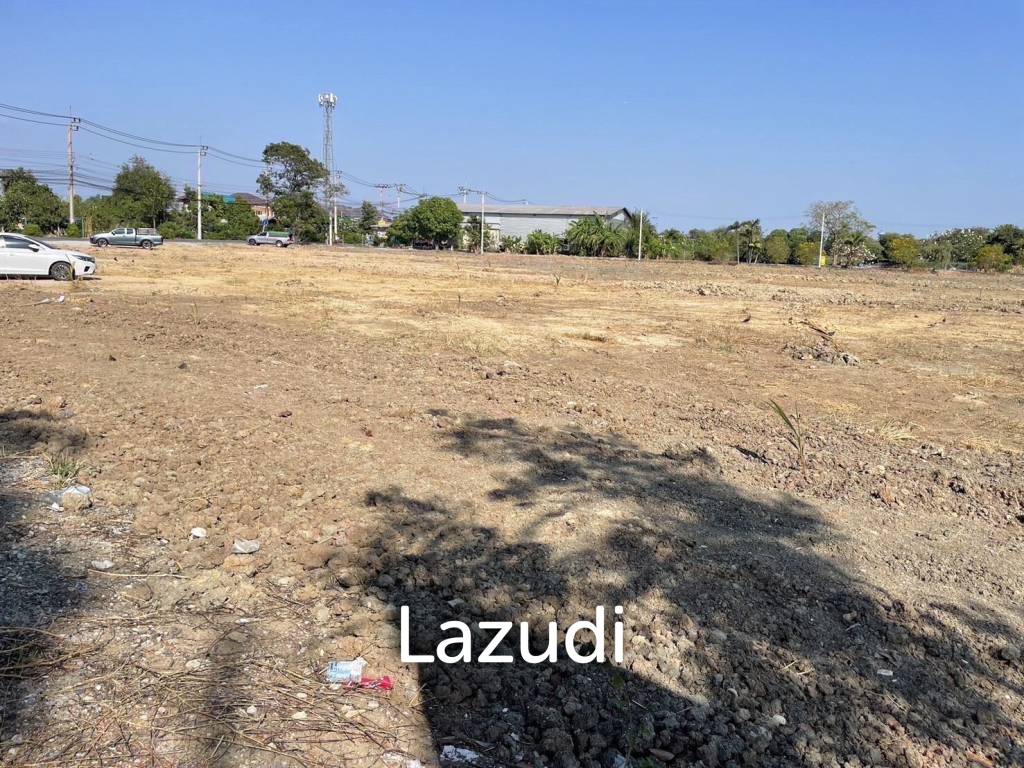  Commercial property in Samut Prakan, Thailand No. 22119