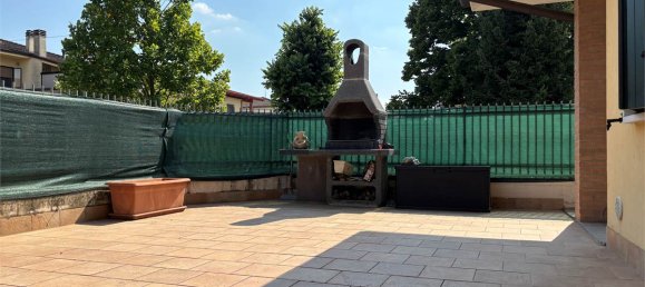 2 bedrooms Apartment in Bovolone, Italy No. 297447 3