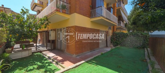 2 bedrooms Apartment in Rome, Italy No. 192376 9