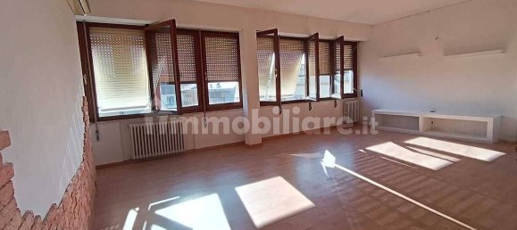 2 Schlafzimmer Wohnung in Livorno, Italy, Nr. 349490 18