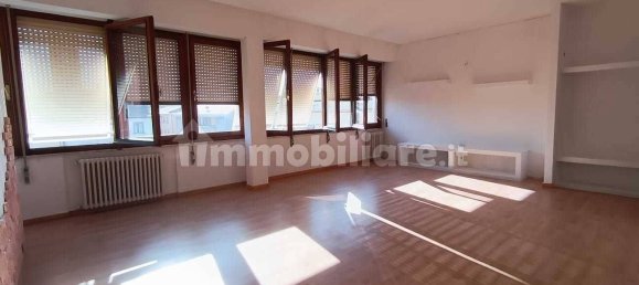 2 Schlafzimmer Wohnung in Livorno, Italy, Nr. 349490 12