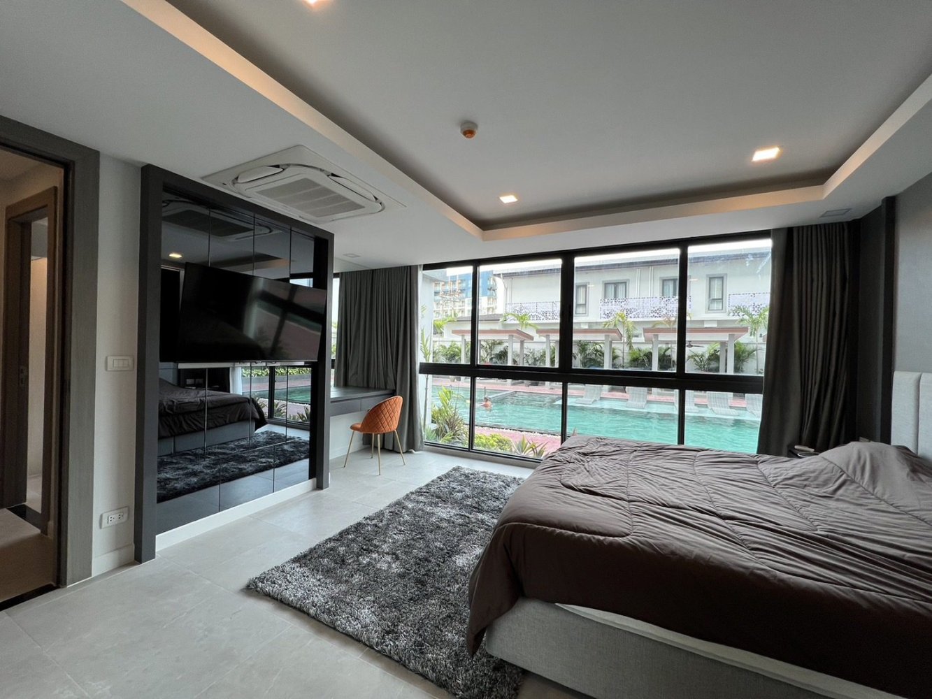 3 bedrooms Condo in Pattaya, Thailand No. 11063