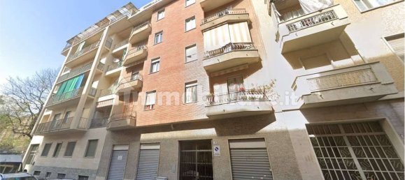 3غرفة عقار تجاري في Turin, Italy رقم 12235 3