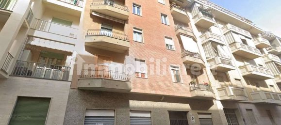 3غرفة عقار تجاري في Turin, Italy رقم 12235 2