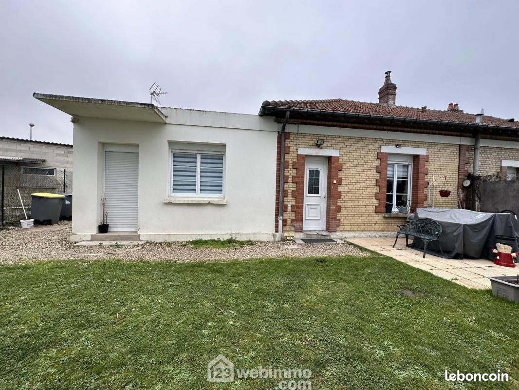 2 bedrooms House in Laon, France No. 73148