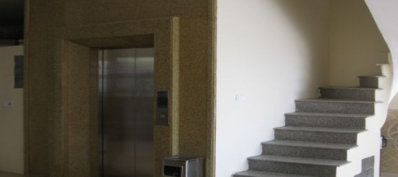 Apartamento de 1 dormitorio en Tay Ho, Vietnam No. 5990 2