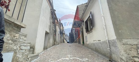 2غرفة منزل في Casalciprano, Italy رقم 148743 9