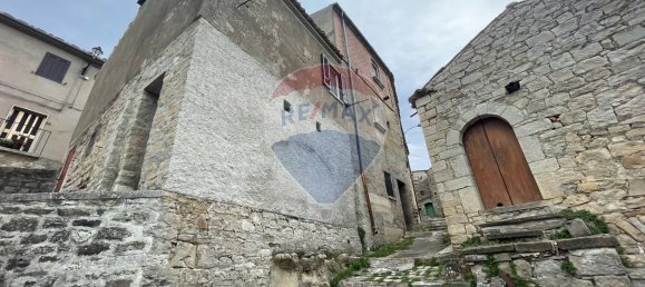 2غرفة منزل في Casalciprano, Italy رقم 148743 2