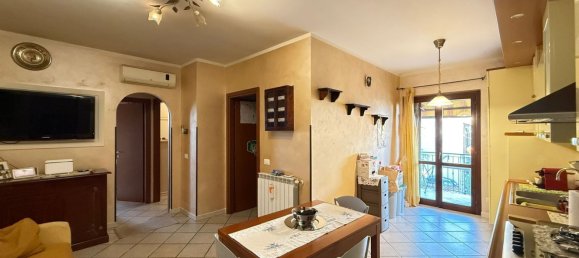Apartamento de 3 dormitorios en Mentana, Italy No. 377557 3