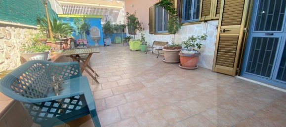 Apartamento de 4 habitaciónes en Bitonto, Italy No. 30503 11