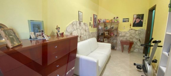 Apartamento de 4 habitaciónes en Bitonto, Italy No. 30503 3