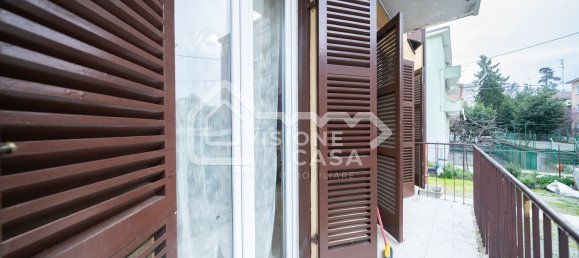 Apartamento de 3 divisões em Reggio Emilia, Italy N.º 21727 29