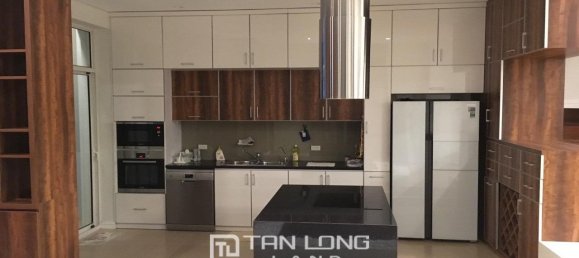 Villa de 3 dormitorios en Long Bien, Vietnam No. 2087 5