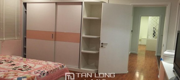 Villa de 3 dormitorios en Long Bien, Vietnam No. 2087 10