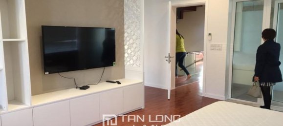 Villa de 3 dormitorios en Long Bien, Vietnam No. 2087 14