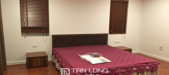 Villa de 3 dormitorios en Long Bien, Vietnam No. 2087 12