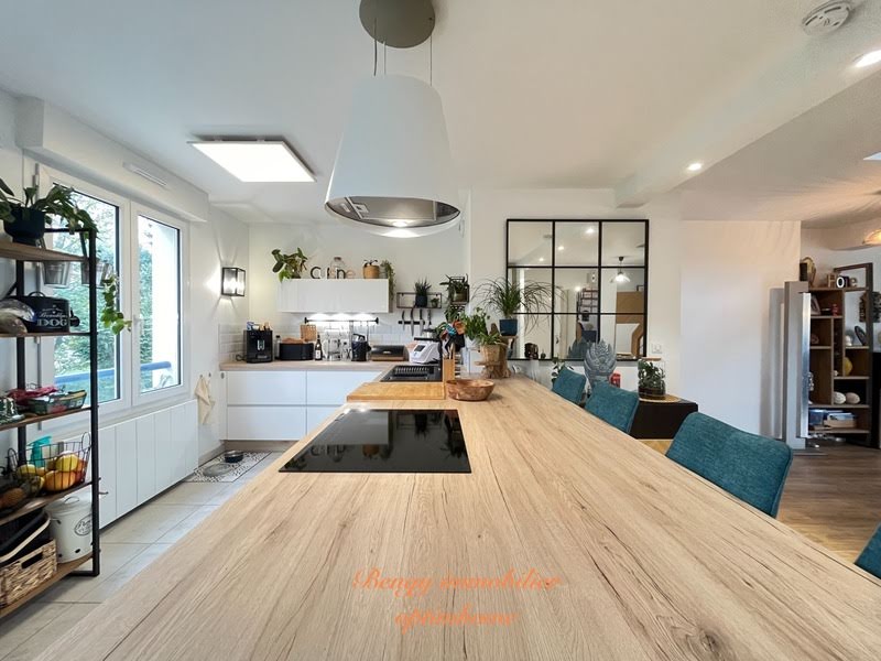 Dúplex de 3 dormitorios en Tours, France No. 210403