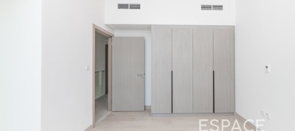 Вилла с 3 спальнями в Al Furjan, ОАЭ № 106023 11