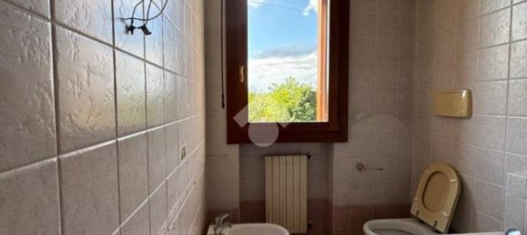 3 Schlafzimmer Villa in Due Carrare, Italy, Nr. 341646 17