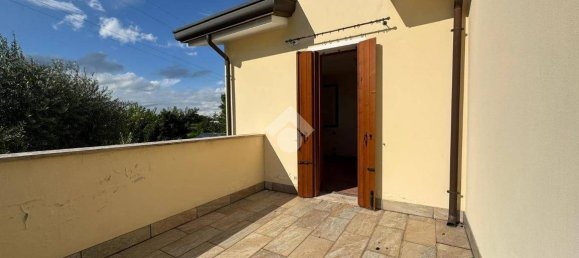 3 Schlafzimmer Villa in Due Carrare, Italy, Nr. 341646 14