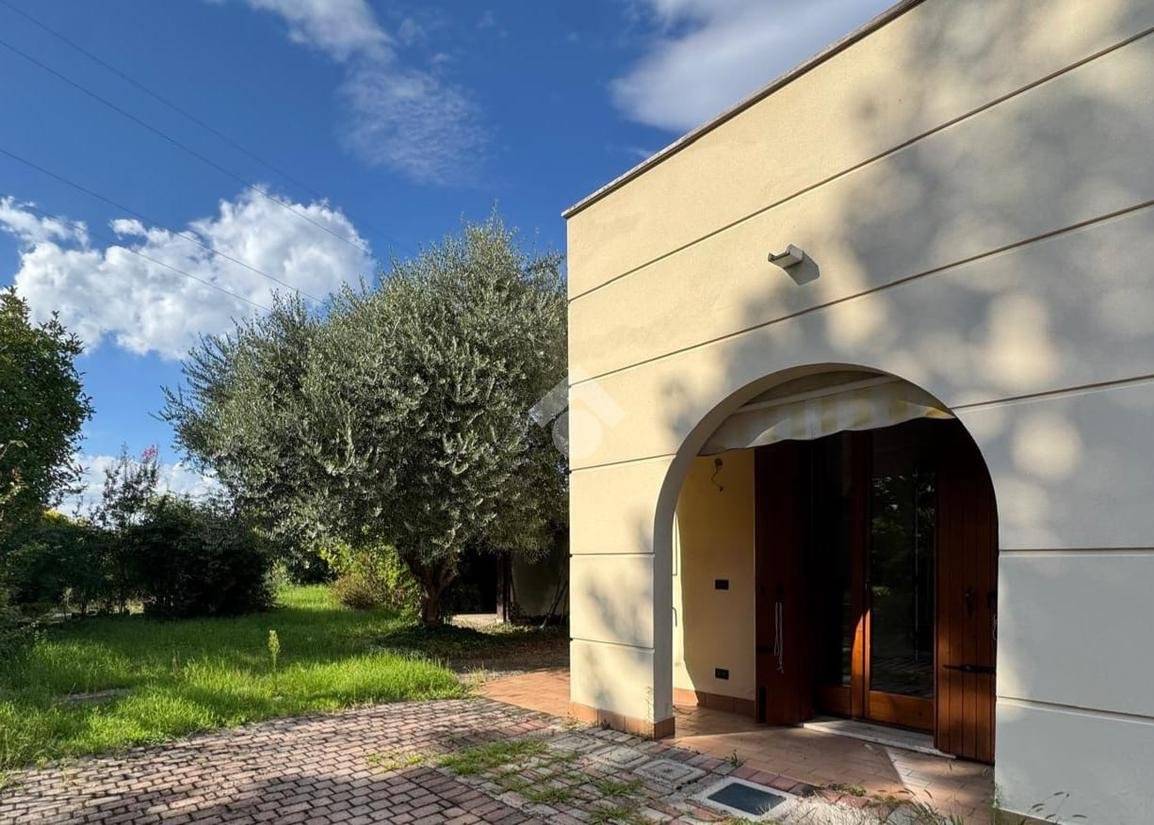 3 Schlafzimmer Villa in Due Carrare, Italy, Nr. 341646