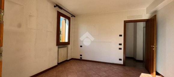 3 Schlafzimmer Villa in Due Carrare, Italy, Nr. 341646 12