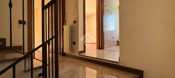 3 Schlafzimmer Villa in Due Carrare, Italy, Nr. 341646 11