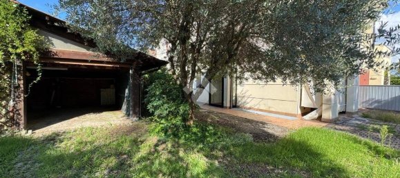 3 Schlafzimmer Villa in Due Carrare, Italy, Nr. 341646 19