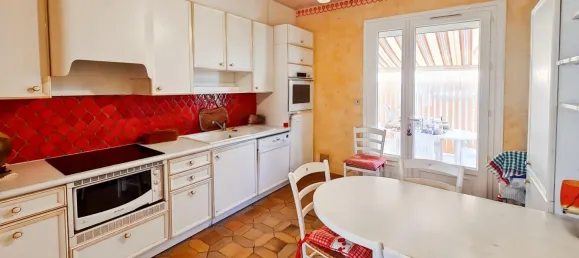 Villa de 4 dormitorios en Foulayronnes, France No. 352743 3