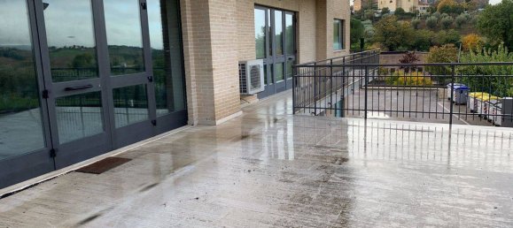 1غرفة عقار تجاري في Perugia, Italy رقم 76979 7