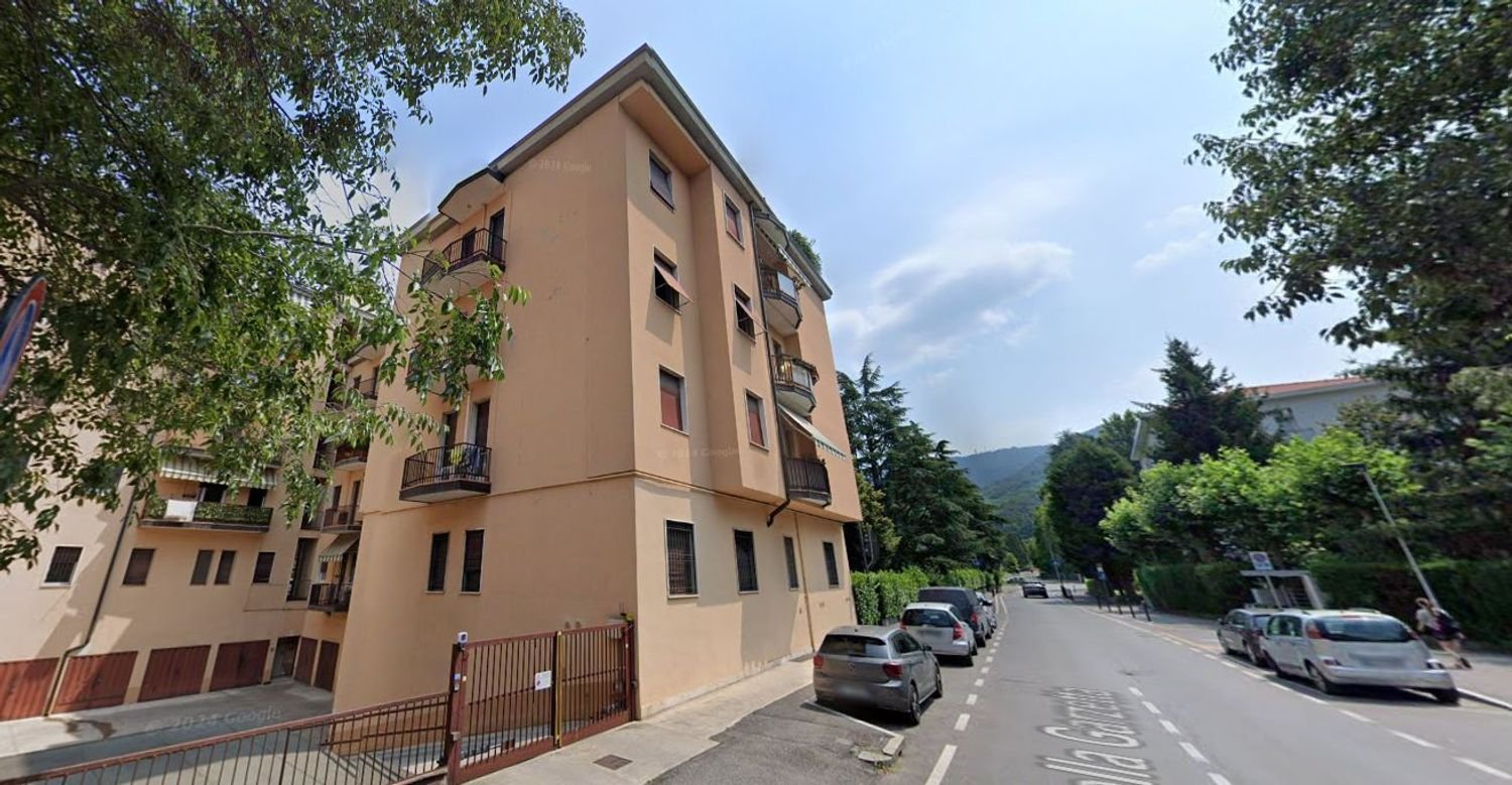 5غرفة شقة في Brescia, Italy رقم 258769