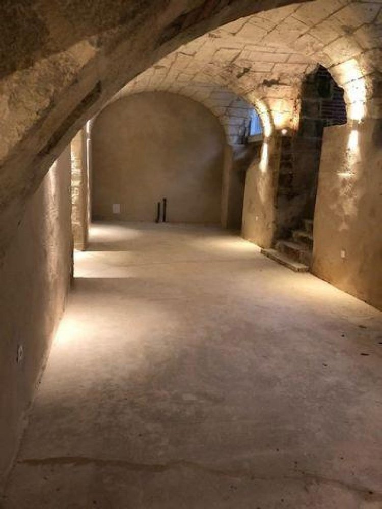 Oficina en Tours, France 122 m² No. 17946