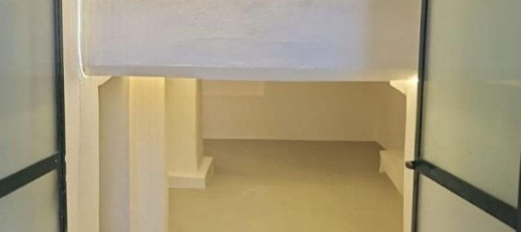  عقار تجاري في Savona, Italy 15متر مربع رقم 326355 2