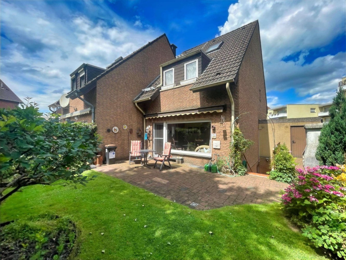 3 bedrooms Townhouse in Wesel, Germany No. 172211