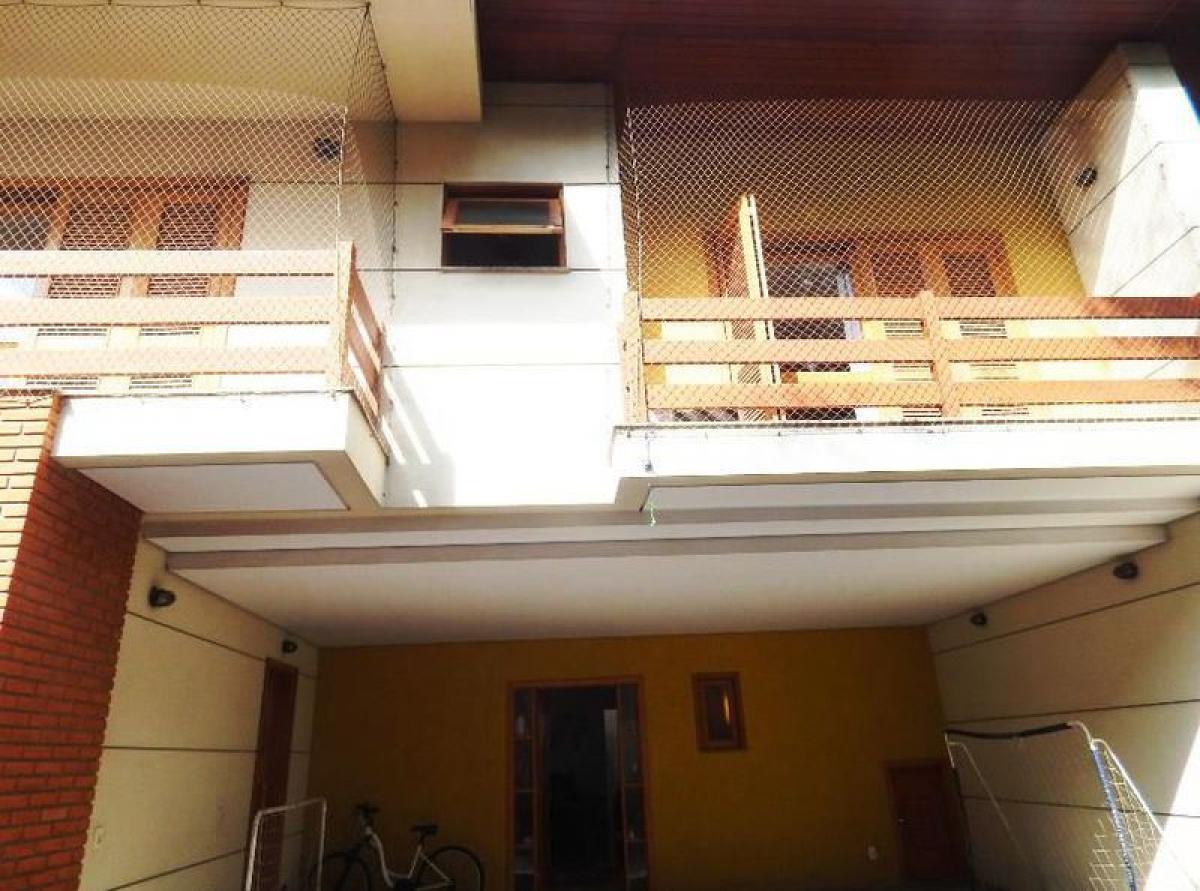 Casa de 4 dormitorios en Sao Paulo, Brazil No. 597378