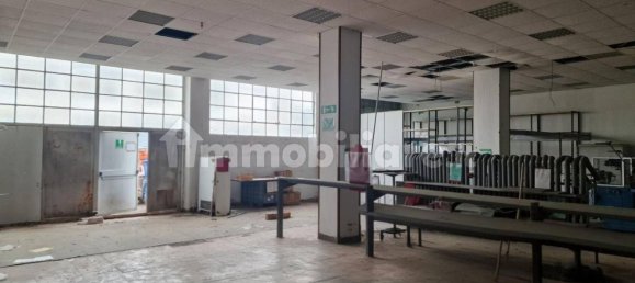 Lagerhaus in Varese, Italy 395m², Nr. 312509 3