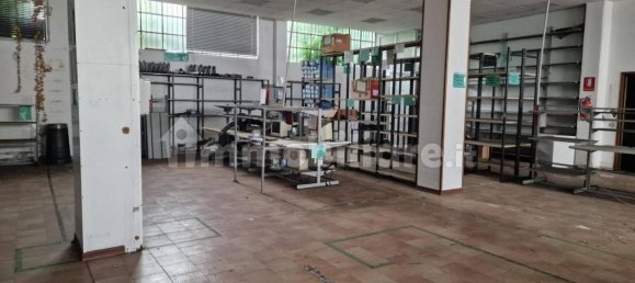Lagerhaus in Varese, Italy 395m², Nr. 312509 2
