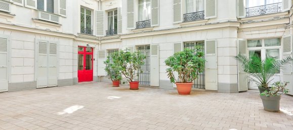 2 bedrooms Apartment in Paris, France No. 185108 9
