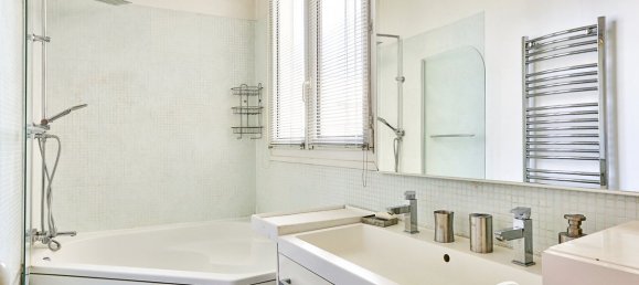 2 bedrooms Apartment in Paris, France No. 185108 8