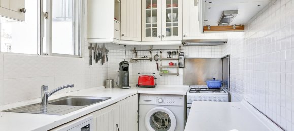 2 bedrooms Apartment in Paris, France No. 185108 4