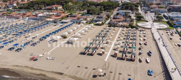 3 bedrooms Apartment in Forte dei Marmi, Italy No. 189628 22