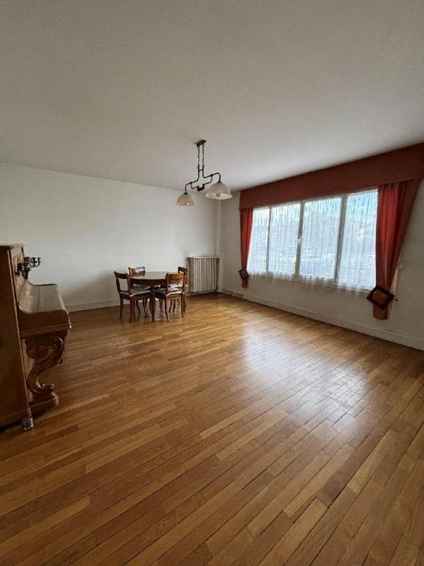 3 غرف نوم شقة في Asnieres-sur-Seine, France رقم 172272