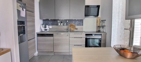 3 bedrooms Apartment in Seine-Saint-Denis, France No. 183795 16