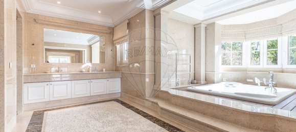 6 bedrooms Villa in Cascais, Portugal No. 182221 23