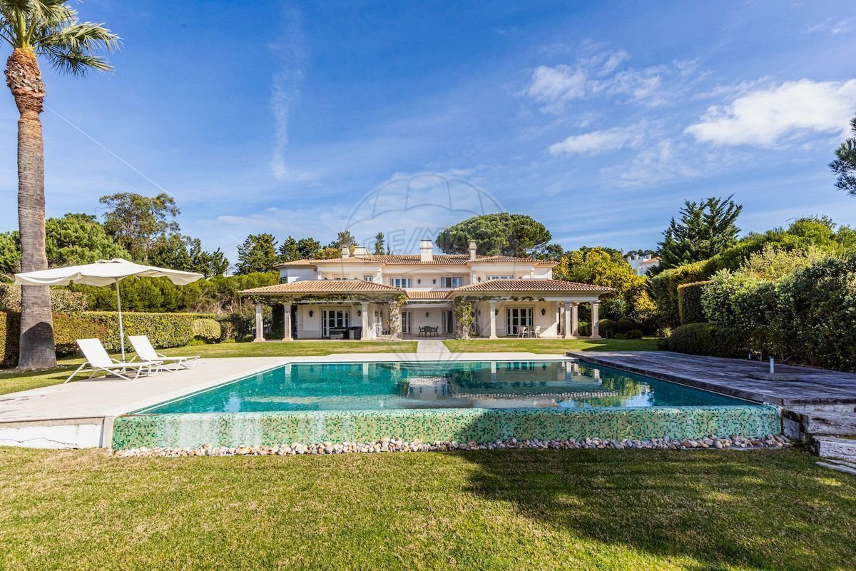 6 bedrooms Villa in Cascais, Portugal No. 182221