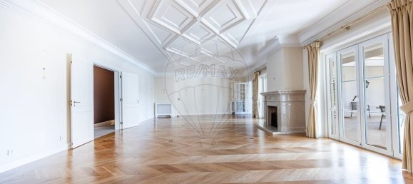 6 bedrooms Villa in Cascais, Portugal No. 182221 19