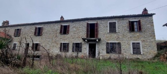 Casa de 10 habitaciónes en San Giorgio Scarampi, Italy No. 41348 6